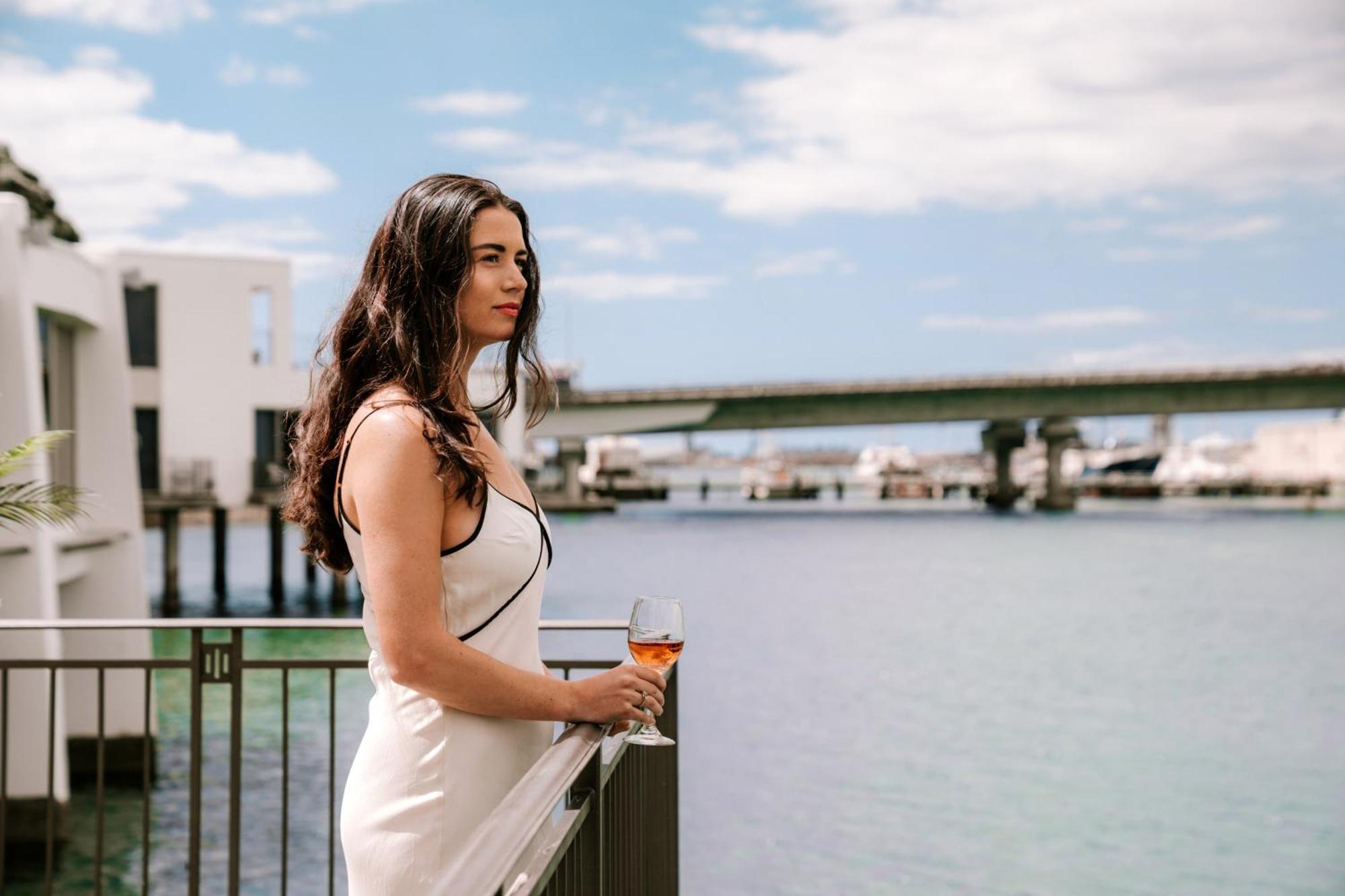 Hotel Trinity Wharf Tauranga Extérieur photo