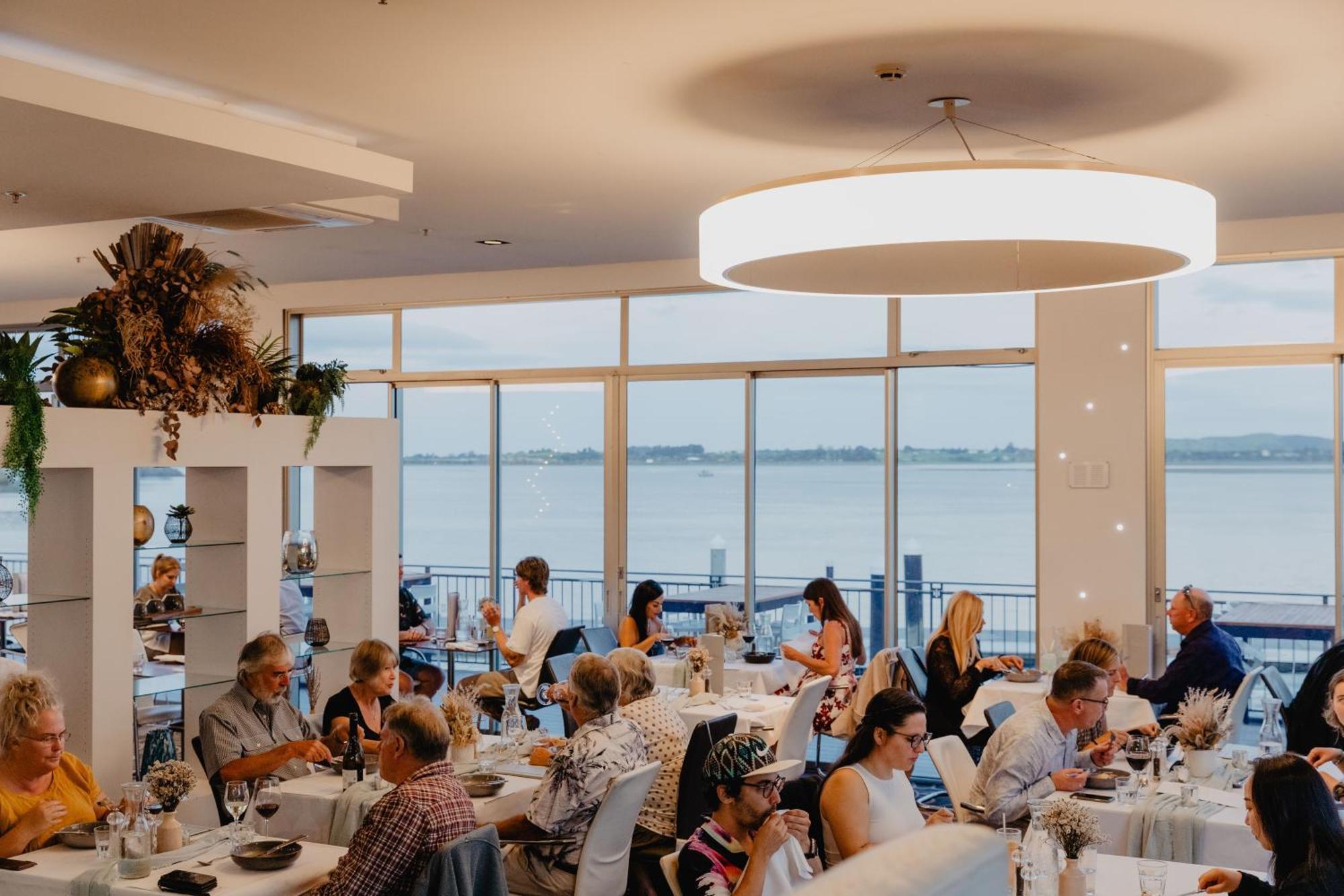 Hotel Trinity Wharf Tauranga Extérieur photo