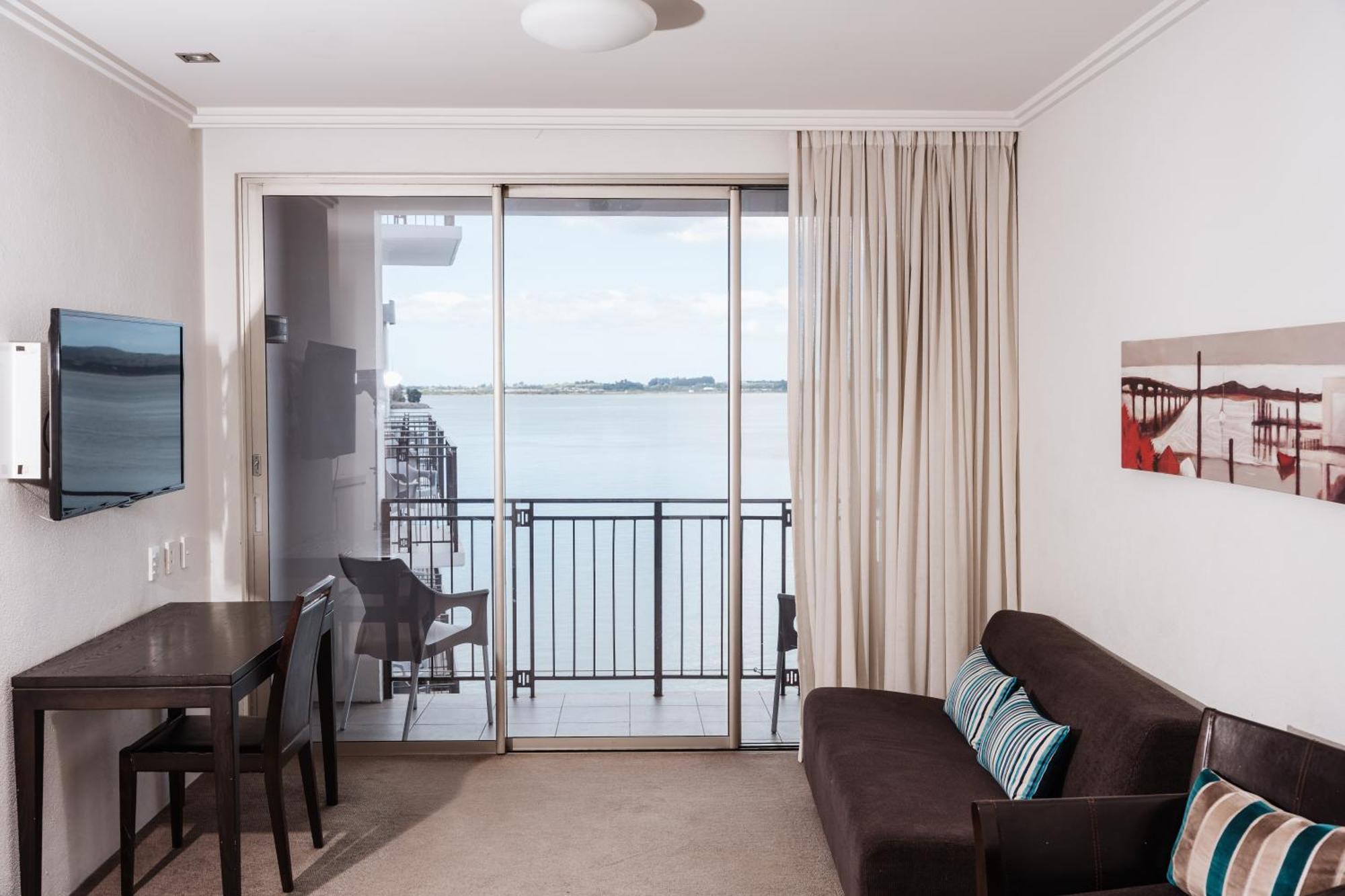 Hotel Trinity Wharf Tauranga Extérieur photo