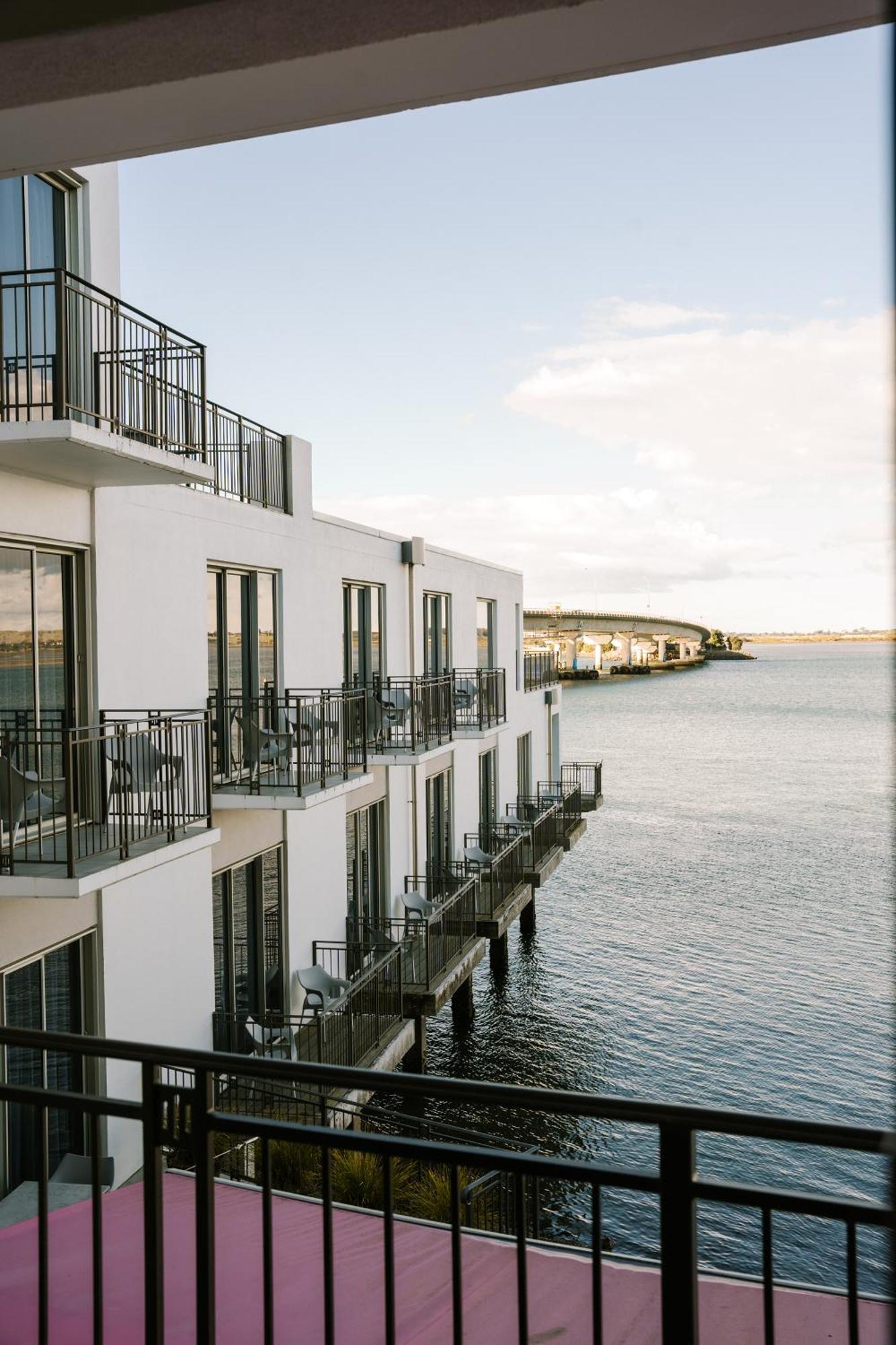 Hotel Trinity Wharf Tauranga Extérieur photo